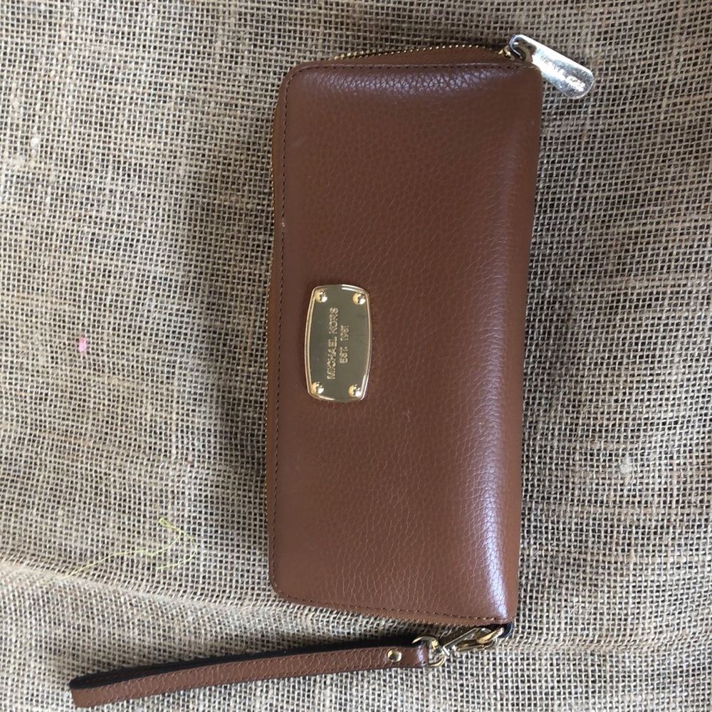 brown Michael Kors wallet